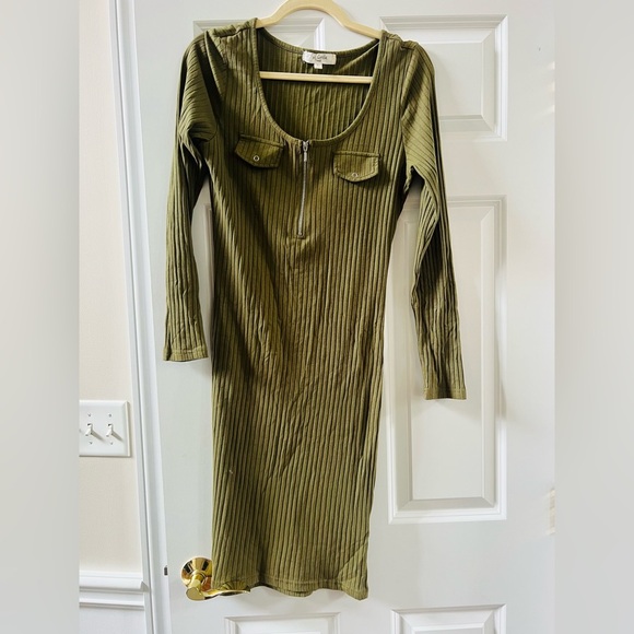 Dresses & Skirts - Full Circle olive knit tunic